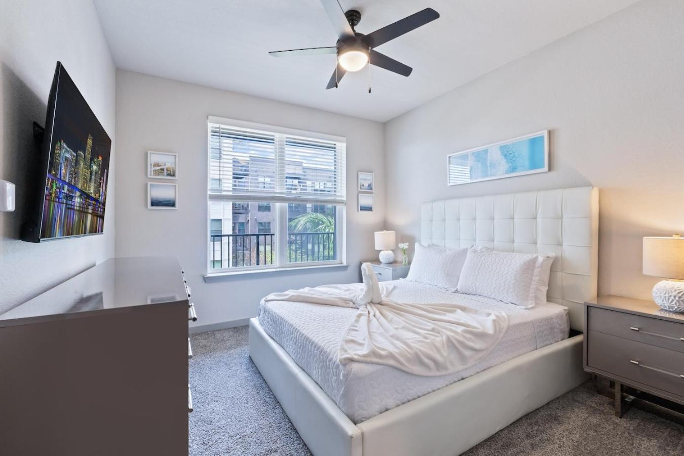 Ferienwohnung Tropicana Field 2 Bed In Dwtwn With Free Parking Sankt Petersburg Exterior foto
